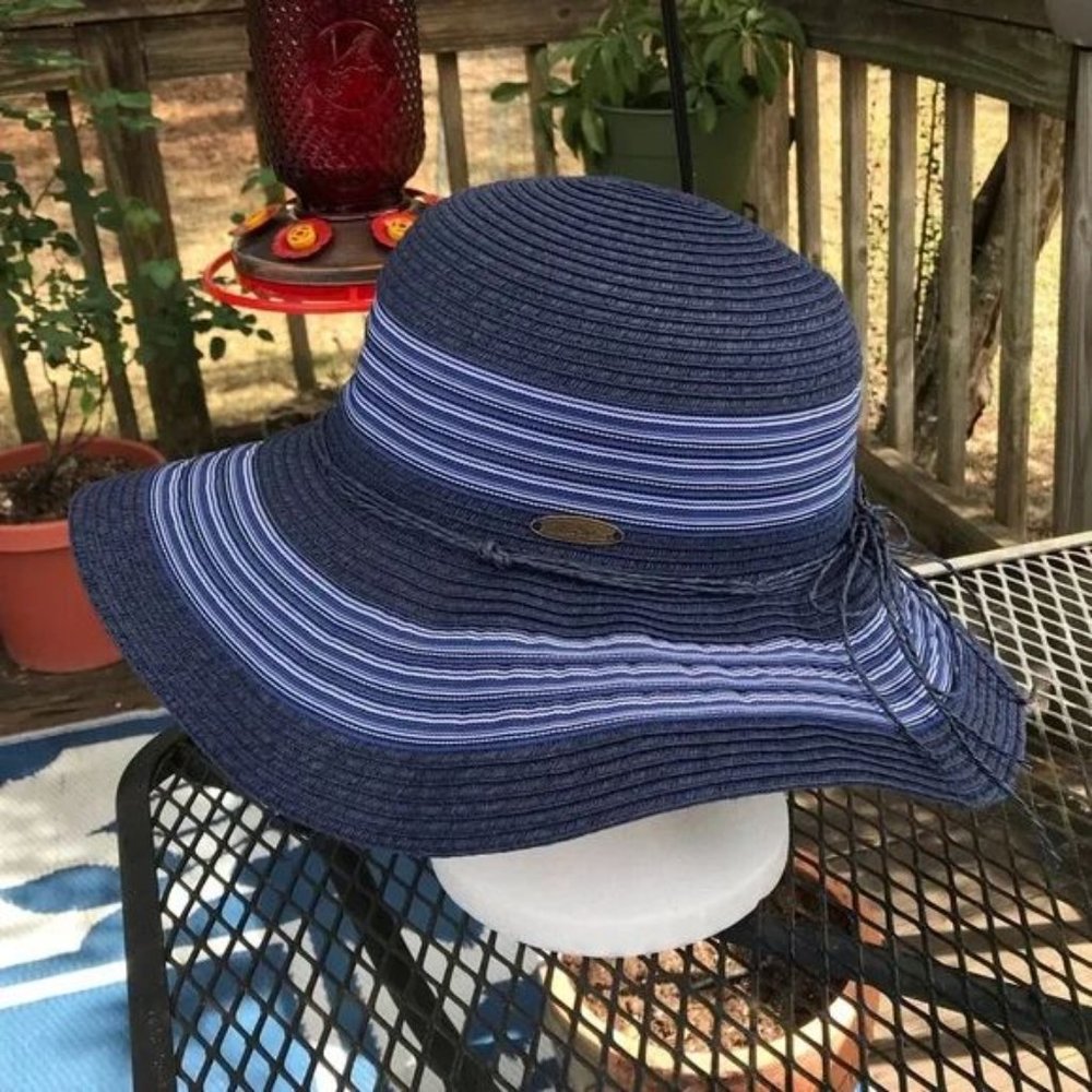 Woman's Hat